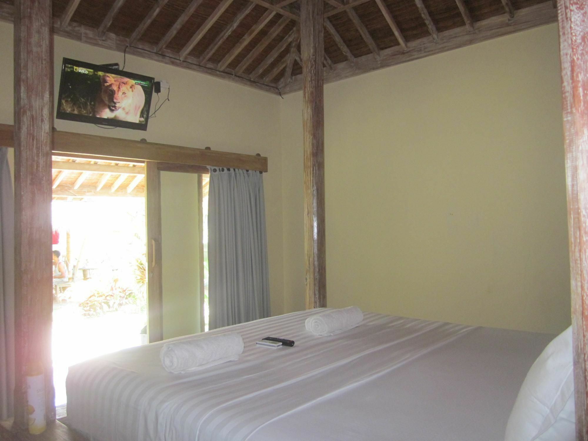 Maha Putri Bungalows Gili Trawangan Exterior foto